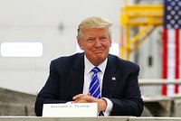 Трамп изменил позицию по Украине и вызвал беспокойство в Европе. Что известно о нынешнем взгляде президента США на конфликт?