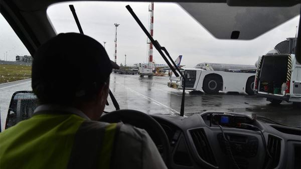 В аэропорту Краснодара ввели временные ограничения на работу