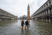 Московская пенсионерка отдала квартиру мошенникам и отказалась выселяться