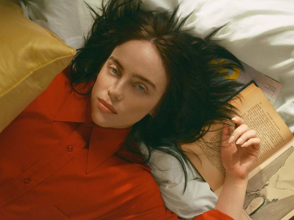 Билли Айлиш не хотела выпускать хит Birds of a Feather: «Песня какая-то глупая!»