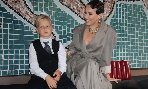 Собчак против гаджетов для сына